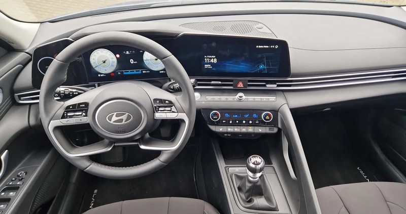 Hyundai Elantra cena 111000 przebieg: 1000, rok produkcji 2023 z Prabuty małe 301